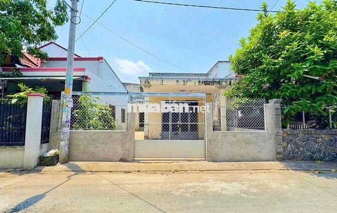 BÁN 222/M2 ĐẤT THỔ CƯ CÓ NHÀ NÁT-LÊ VĂN LƯƠNG-CHỈ 28TR/M2