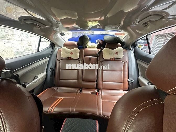 Hyundai Elantra 2016 MT Thể thao Nâu