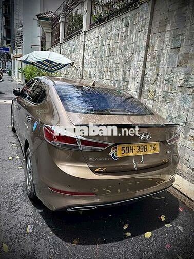 Hyundai Elantra 2016 MT Thể thao Nâu