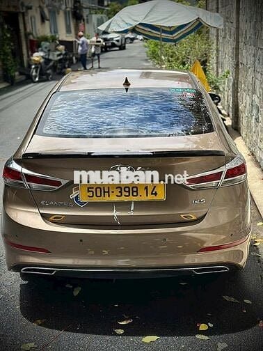 Hyundai Elantra 2016 MT Thể thao Nâu