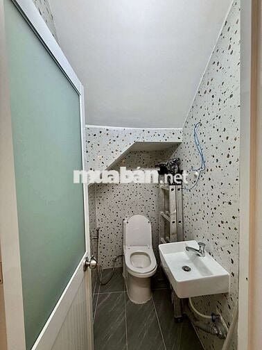 Nhà Mới vào ở liền ngay đường Dương cát lợi giáp Quận 7