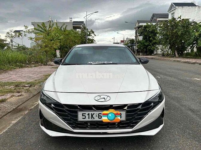 Hyundai Elantra 2022 1.6 đặc biệt