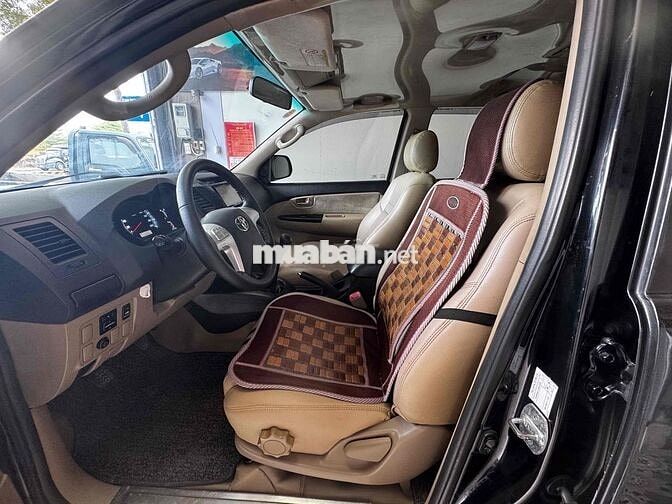 Toyota Fortuner 2016 Đen số sàn. máy dầu