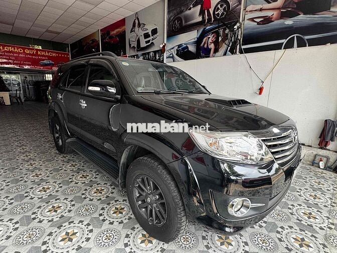 Toyota Fortuner 2016 Đen số sàn. máy dầu