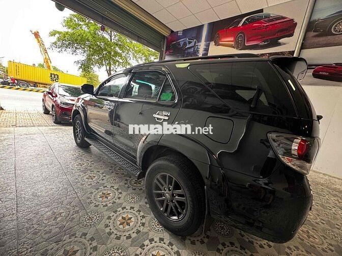 Toyota Fortuner 2016 Đen số sàn. máy dầu