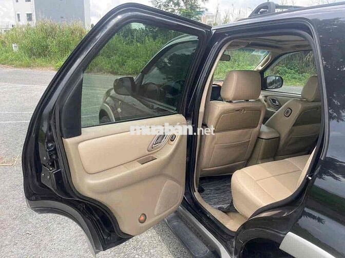 Ford Escape 3.0 V6 Đen