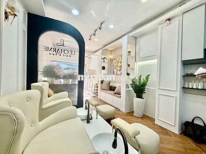 TUYỂN DỤNG GIÁO VIÊN DẠY NAIL