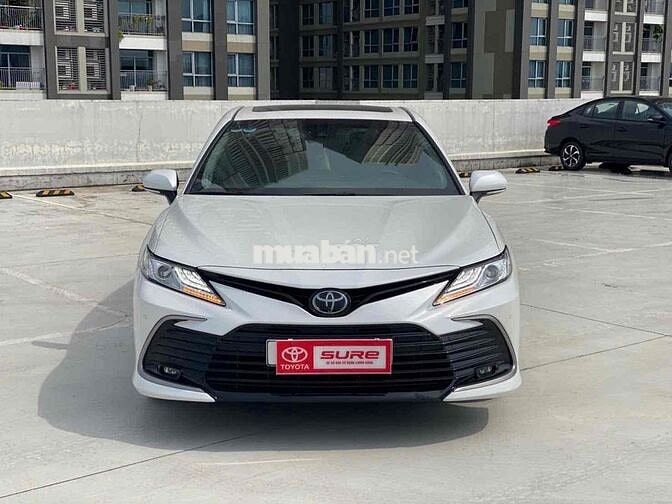 Toyota Camry 2.5Q 2024 29.000km Trắng
