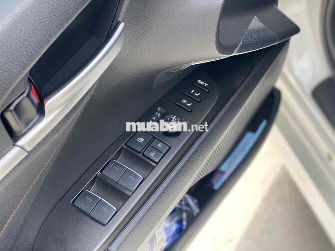 Toyota Camry 2.5Q 2024 29.000km Trắng