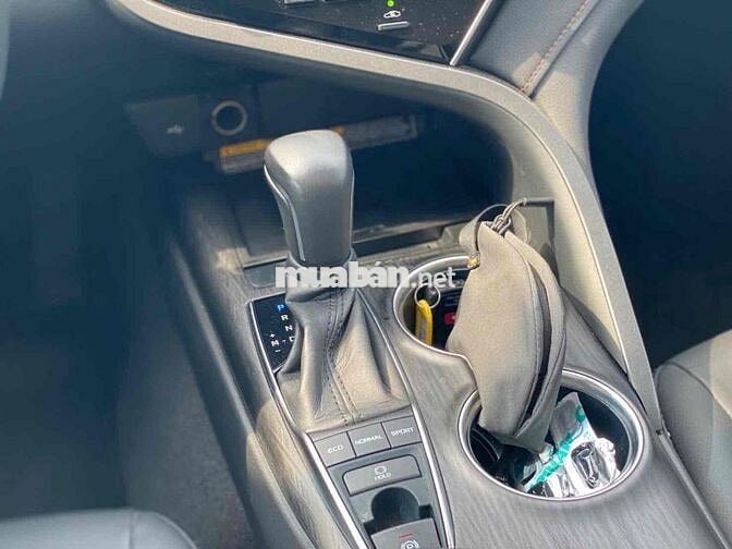 Toyota Camry 2.5Q 2024 29.000km Trắng
