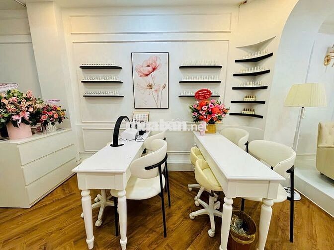 TUYỂN DỤNG GIÁO VIÊN DẠY NAIL