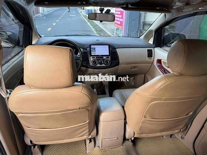 Toyota Innova 2006 G Vàng cát