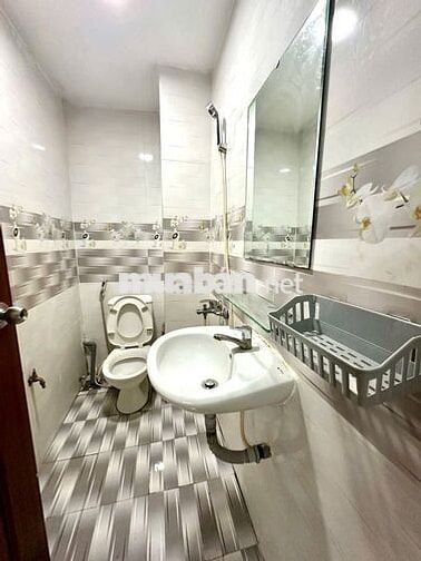 CHO THUÊ STUDIO CỬA SỔ HOÀ HẢO Q10 – GẦN ĐH KINH TẾ 🌿