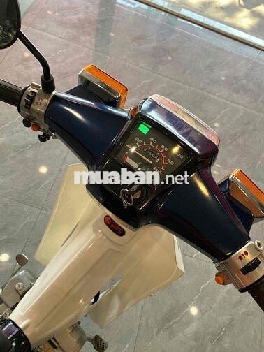 Espero C50 2024 Xanh trắng 3900 km