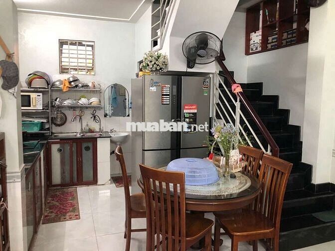 cho thuê nhà 3 lầu st 3pn full nội thất thấy Trần v Đang Q3