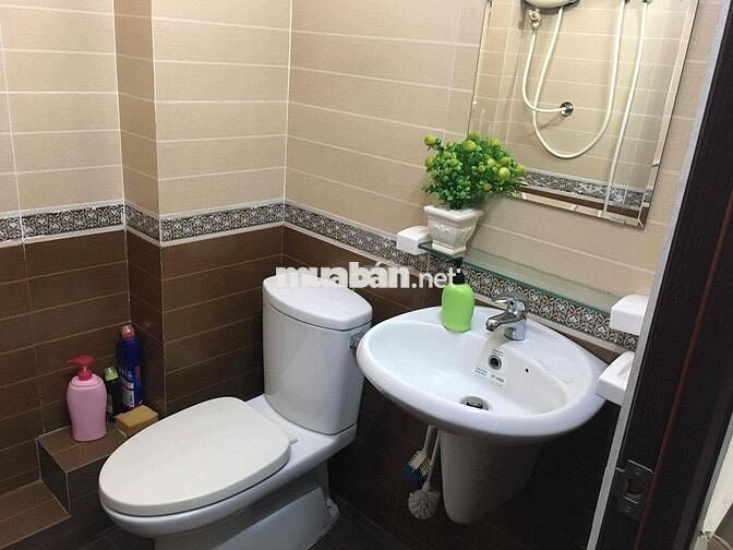 Cho thuê nhà ngã tư PN, Phan Đăng Lưu, phường 3 (Đức Nhuận), TP.HCM