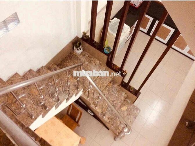 Cho thuê nhà ngã tư PN, Phan Đăng Lưu, phường 3 (Đức Nhuận), TP.HCM
