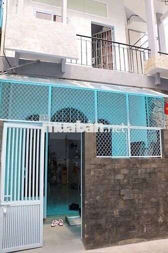 Nhà nguyên căn 2 tầng ngag 5m Có sân giá tốt