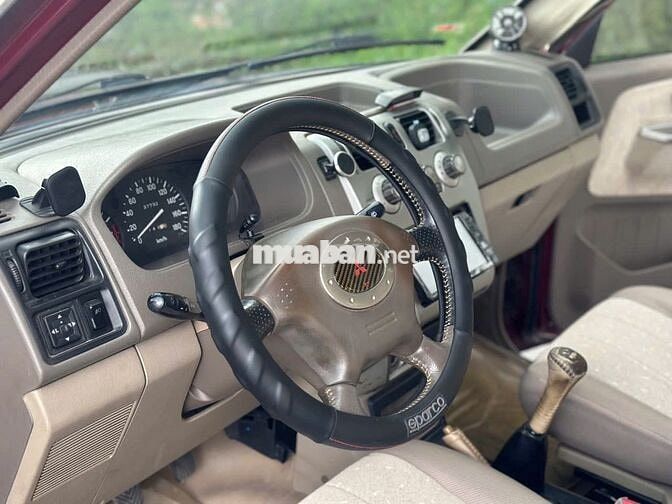 Mitsubishi Jolie SUV Đỏ đô