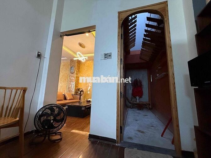 🏡 CHO THUÊ BIỆT THỰ GẦN BIỂN – ĐƯỜNG NGUYỄN PHAN VINH