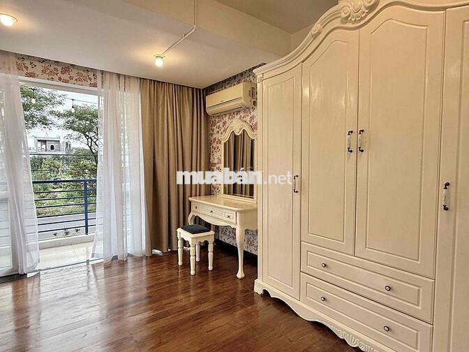 Cho thuê CĂN HỘ 2 PHÒNG NGỦ rộng 80m2 gần biển Mân Thái