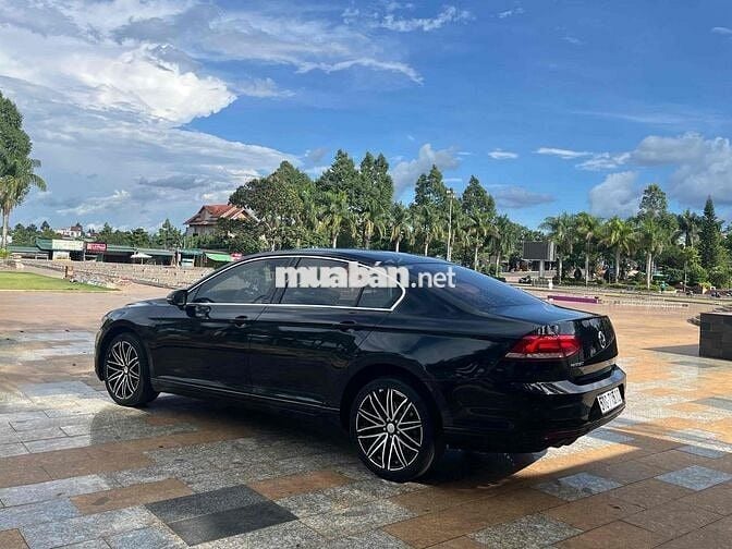 Volkswagen Passat 2015 Đen 90000 sai 1kn tặng xe