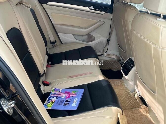 Volkswagen Passat 2015 Đen 90000 sai 1kn tặng xe