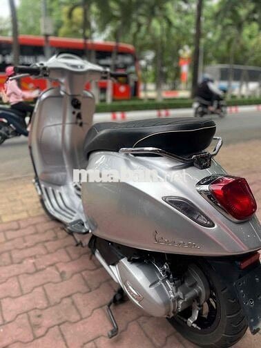 Piaggio Vespa 2021 Bạc