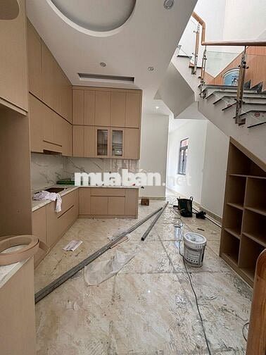 Bỏ ra trước chỉ 450 triệu có ngay nhà SG 2 mặt tiền