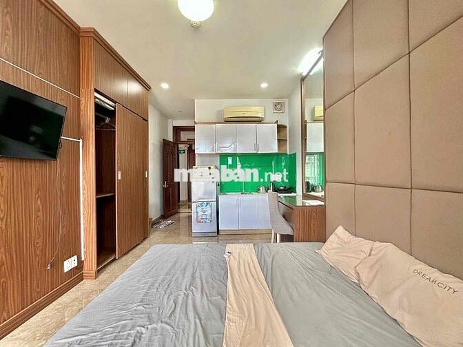 1 phòng ngủ ban công phố Phan Đăng Lưu gần Cầu Bông chợ Bà Chiểu Q1 Q3