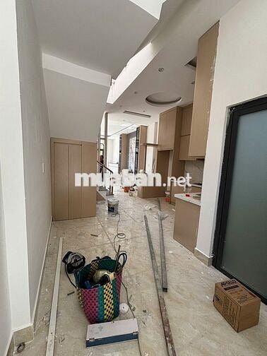 Bỏ ra trước chỉ 450 triệu có ngay nhà SG 2 mặt tiền