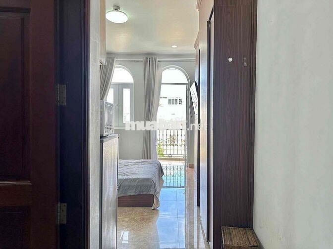 1 phòng ngủ ban công phố Phan Đăng Lưu gần Cầu Bông chợ Bà Chiểu Q1 Q3
