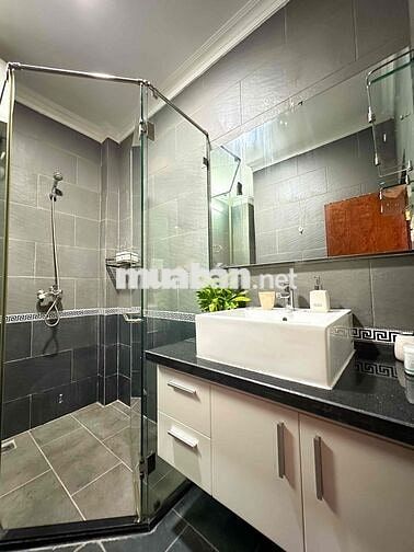 Gần Bitexco trống căn hộ ban công siêu đẹp siêu thoáng
