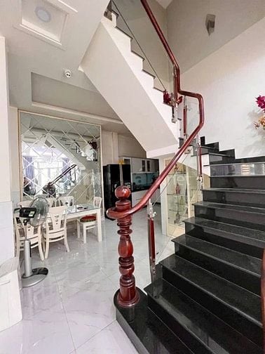 BÁN NHÀ HẺM 4M (BG) HỒNG BÀNG, P.16, Q.11 6,8 TỶ