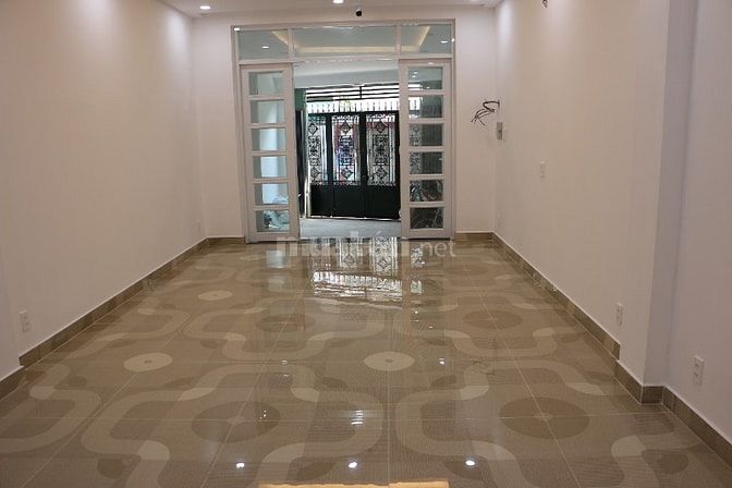 Bán nhà mới xây gồm: trệt, 2 lầu, sân thượng