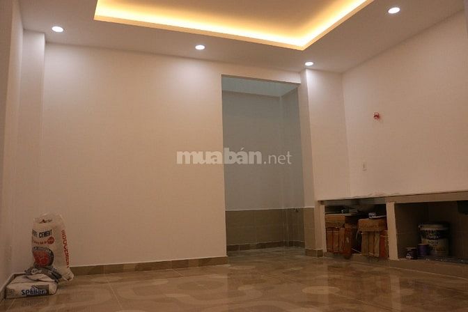 Bán nhà mới xây gồm: trệt, 2 lầu, sân thượng
