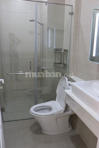 Bán nhà mới xây gồm: trệt, 2 lầu, sân thượng