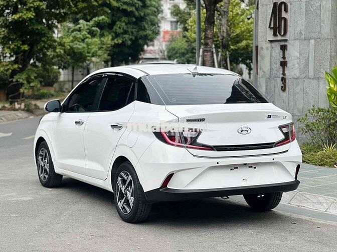 Hyundai Grand i10 Trắng