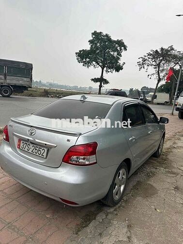 Toyota Vios Tự động Bạc