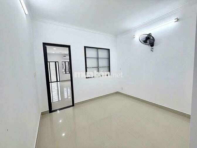 cho thuê nhà mặt tiền 3,7x18m 4pn 3wc 3 tầng giá 27trieu