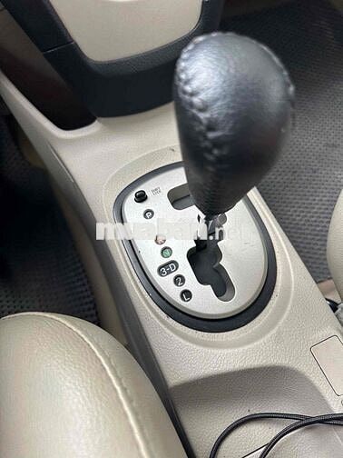 Toyota Vios Tự động Bạc