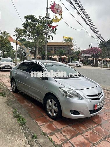 Toyota Vios Tự động Bạc