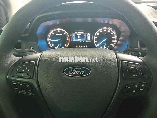 Ford Ranger XLS Trắng 58831 km