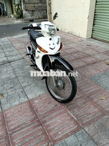 Yamaha Taurus Trắng đen