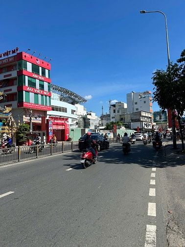 Kẹt Ngân hàng Tôi bán lỗ nhà MT Phạm Hùng,4lau,5.5x17m.17ty,KD đông