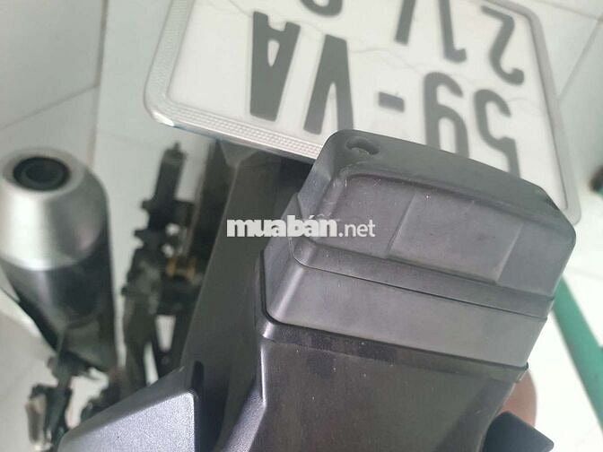 Suzuki Satria màu Đen