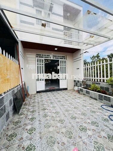 Nhà 1 lầu căn góc diện tích to gần ngã ba tân kim 