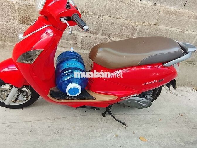 Xe máy Attila FI màu Đỏ