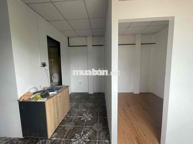Căn Hộ 2 PN- Ban Công - Cửa Sổ