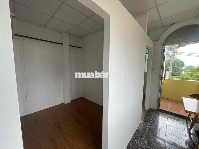 Căn Hộ 2 PN- Ban Công - Cửa Sổ
